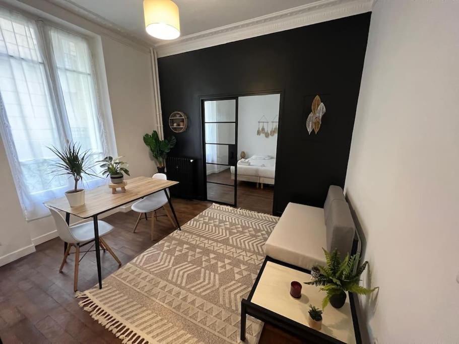 Appartement Magnifique Paris 18 Екстер'єр фото