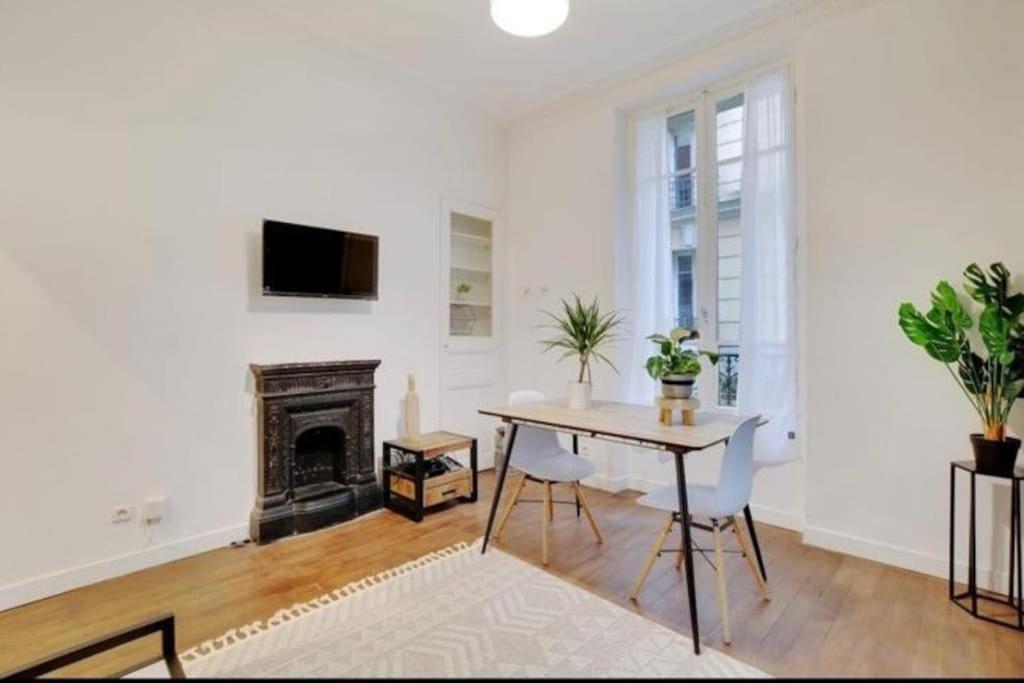 Appartement Magnifique Paris 18 Екстер'єр фото