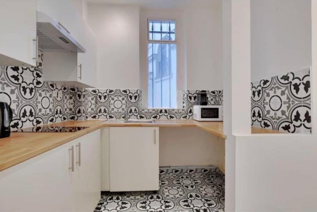 Appartement Magnifique Paris 18 Екстер'єр фото